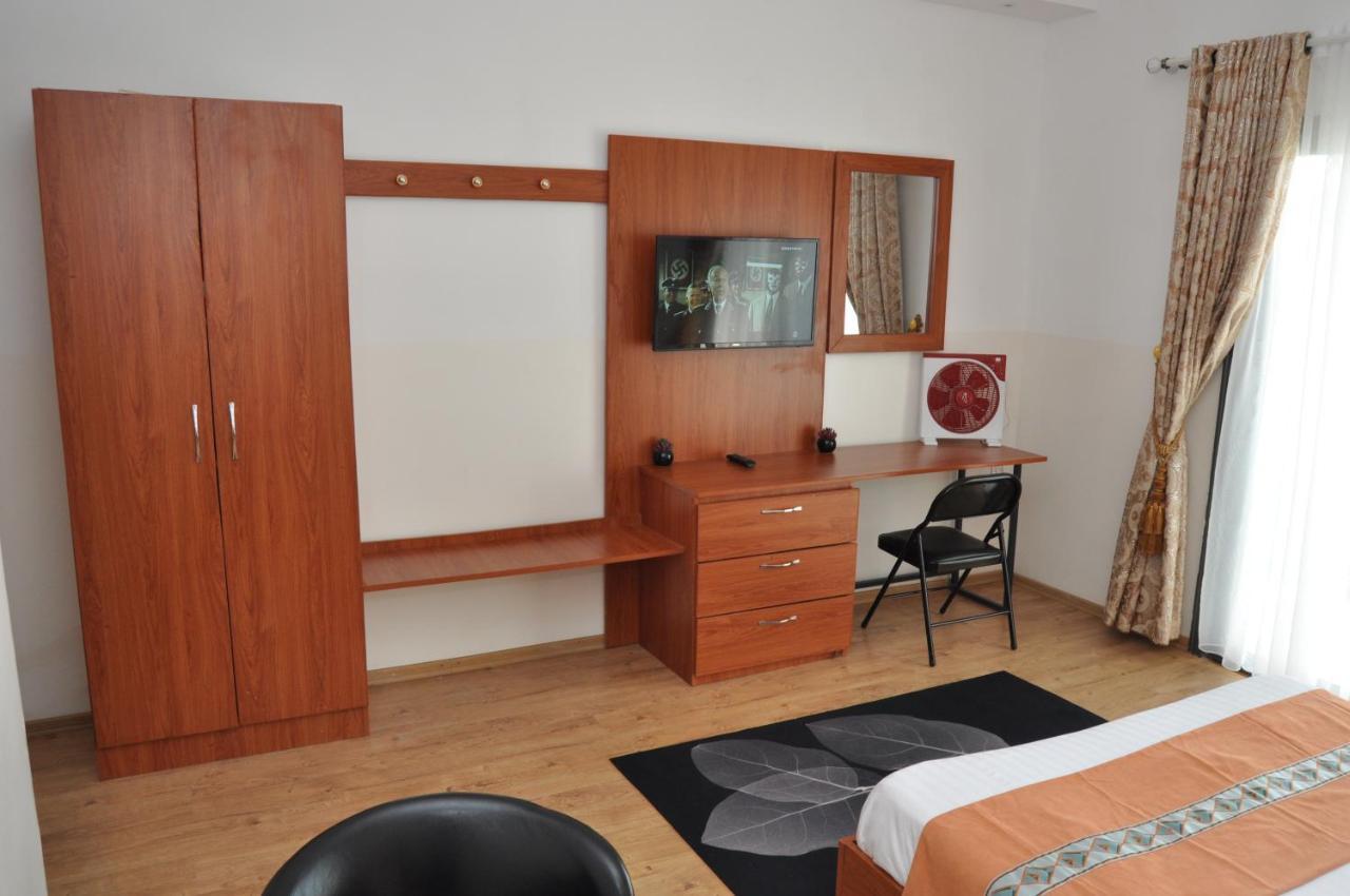 Hotel Sky Blue Mada Alasora Exterior photo
