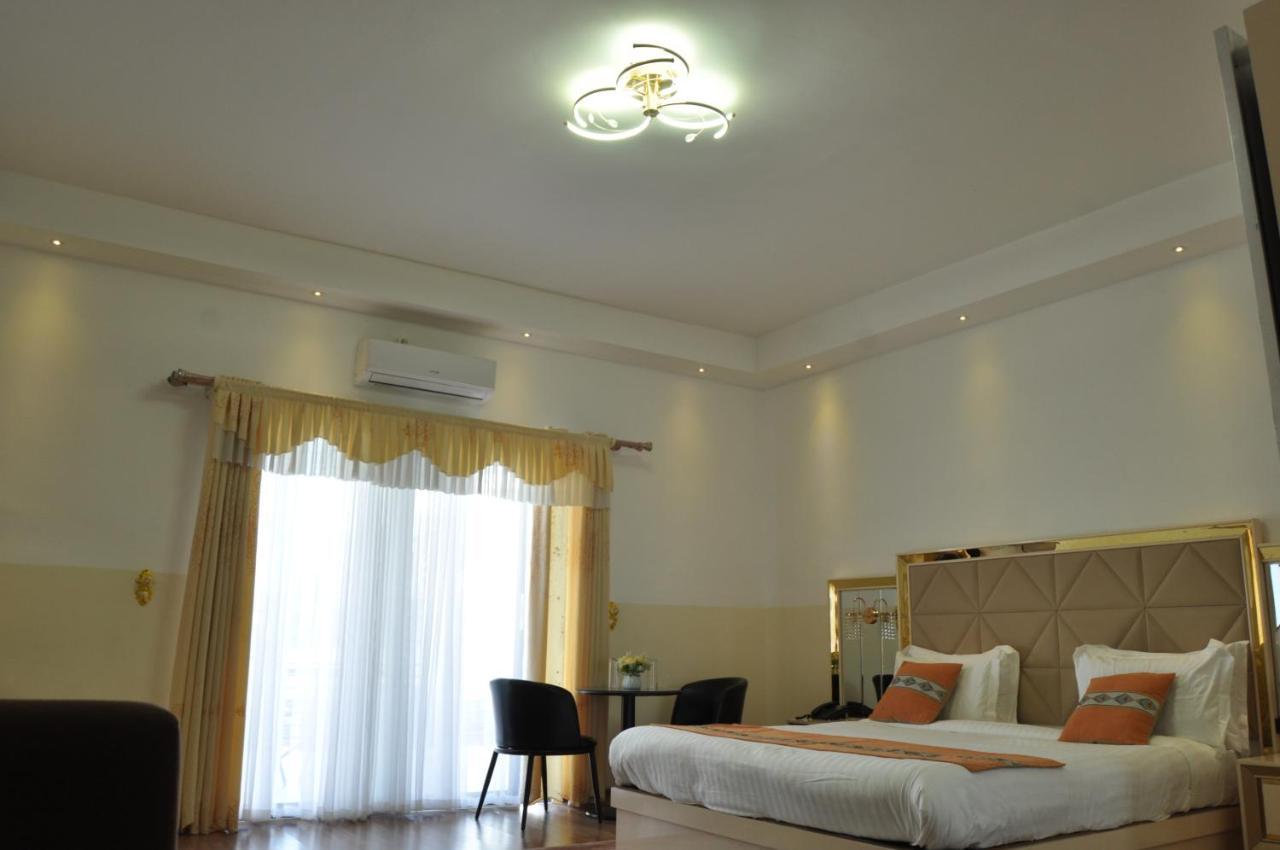 Hotel Sky Blue Mada Alasora Exterior photo